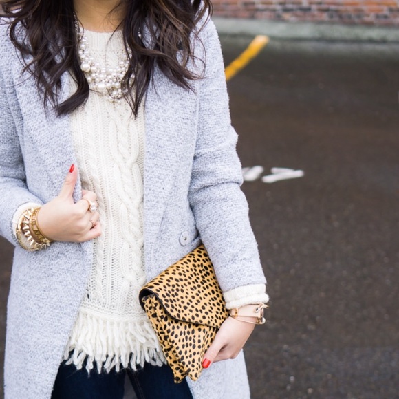 Banana Republic Sweaters - BLOGGER FAVE! BR Italian yarn fringe sweater